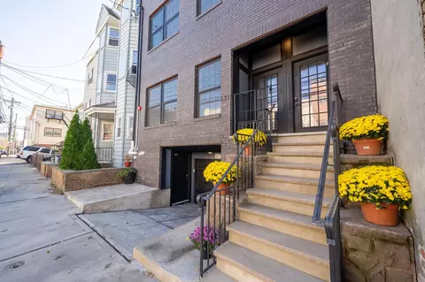 131 Hopkins Ave, Jersey City, NJ 07306