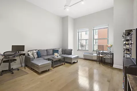 10 Regent St #108, Jersey City, NJ 07302