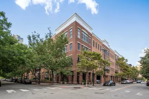 126 Dudley St #212, Jersey City, NJ 07302
