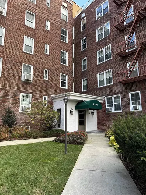 8300 Blvd E #4E, North Bergen, NJ 07047