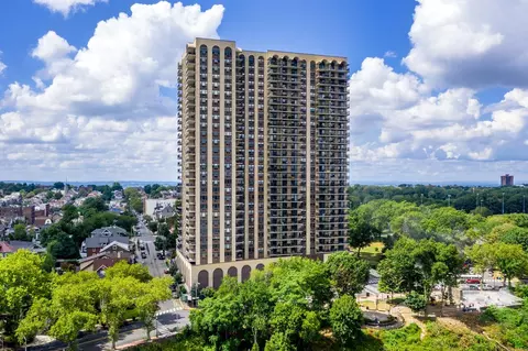 7855 Blvd E #18J, North Bergen, NJ 07047