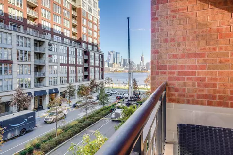 1025 Maxwell Ln #315, Hoboken, NJ 07030