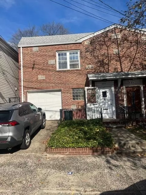 422 73rd St, North Bergen, NJ 07047