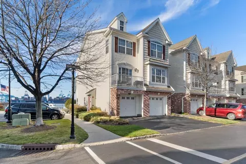 1 Maritime Way, Bayonne, NJ 07002