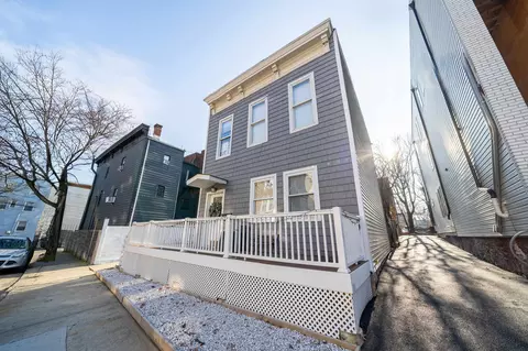 7 Manhattan Ave, Jersey City, NJ 07307