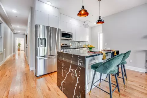 33 Wallis Ave, Jersey City, NJ 07306