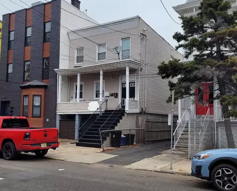 84 Prospect St, Jersey City, NJ 07307
