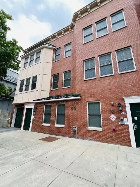 65 Fleet St #4, Jersey City, NJ 07306