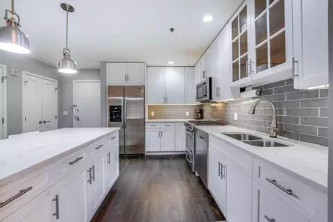 1125 Maxwell Ln #415, Hoboken, NJ 07030