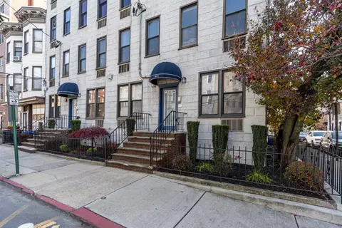 401 Monroe St #3R, Hoboken, NJ 07030
