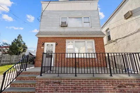 120 W 21st St, Bayonne, NJ 07002