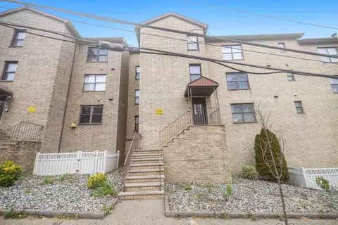 6605 Granton Ave #3A, North Bergen, NJ 07047