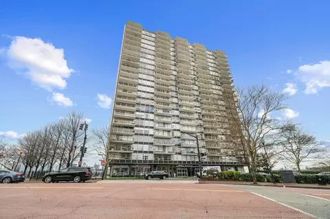 6050 Blvd E #2H, West New York, NJ 07093