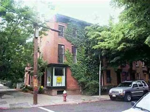 155 Coles St, Jersey City, NJ 07302