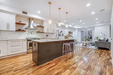 402 Jefferson St #3A, Hoboken, NJ 07030