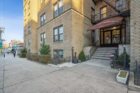 2700 Kennedy Blvd #100, Jersey City, NJ 07306