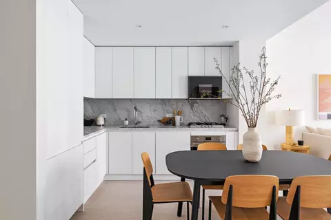 144 1st St #8C, Jersey City, NJ 07302