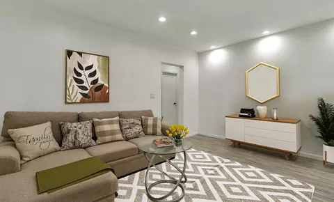 883 Blvd E #2D, Weehawken, NJ 07086