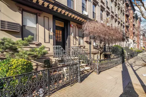 208 Willow Ave #203, Hoboken, NJ 07030