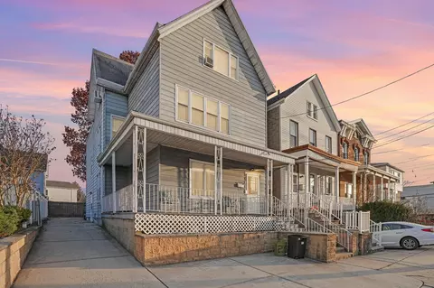 280 Avenue C, Bayonne, NJ 07002