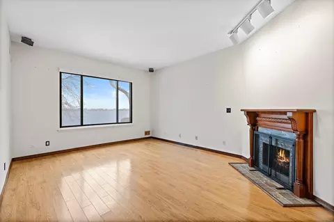 228 Sandcastle Ky, Secaucus, NJ 07094