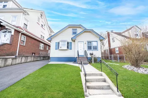 39 Yahara Ave, Rutherford, NJ 07070