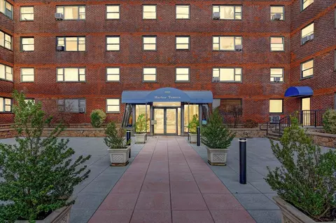 6515 Blvd E #9G, West New York, NJ 07093