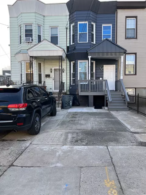 363 Forrest St, Jersey City, NJ 07304