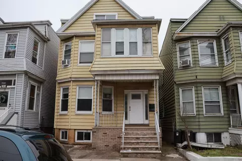 295 Ege Ave, Jersey City, NJ 07304