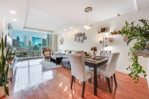 20 Newport Pkwy #2505, Jersey City, NJ 07310