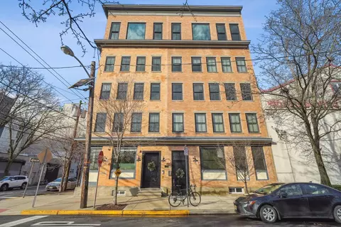 25 Division St #7, Jersey City, NJ 07302