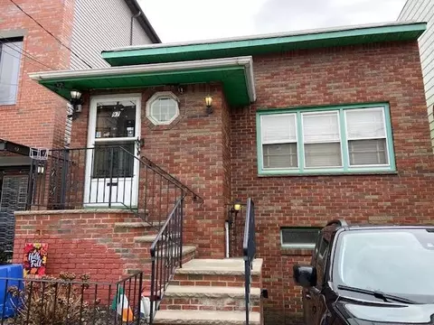 97 Irving St, Jersey City, NJ 07307
