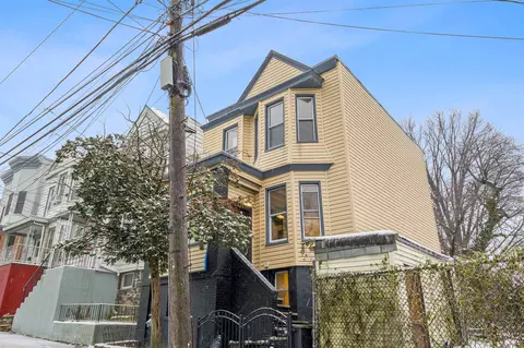 171 Thorne St, Jersey City, NJ 07307