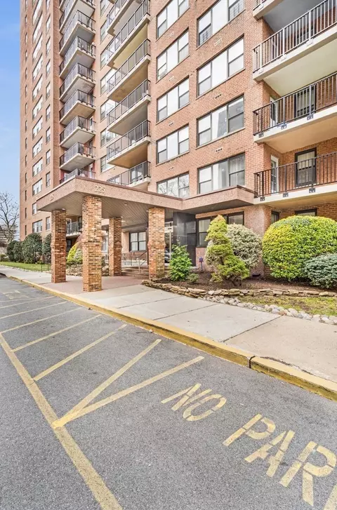 225 St Pauls Ave #4S, Jersey City, NJ 07306