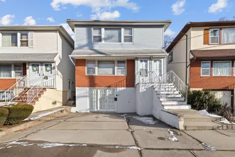 16 Sycamore Rd, Bayonne, NJ 07002