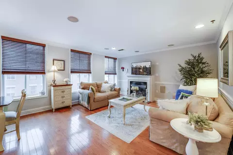 812 Grand St #409, Hoboken, NJ 07030