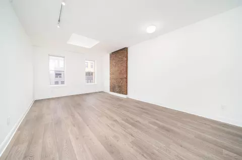 157 14th St #5L, Hoboken, NJ 07030