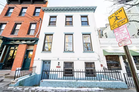 213 4th St, Hoboken, NJ 07030