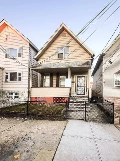 194 Linden Ave, Jersey City, NJ 07305