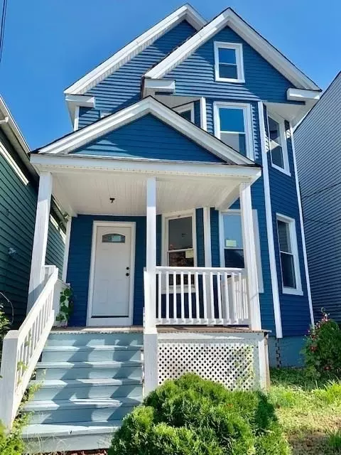 21 E 36th St, Bayonne, NJ 07002
