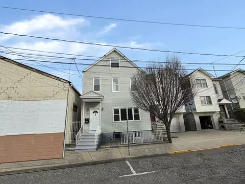 31 Searing Ave, East Newark, NJ 07029