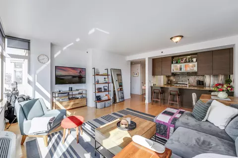 10 Regent St #505, Jersey City, NJ 07302