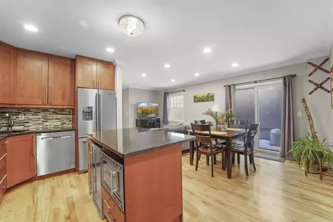 209 Adams St #2, Hoboken, NJ 07030