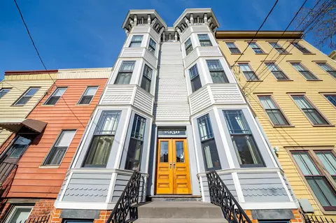 350 8th St #2L, Jersey City, NJ 07302