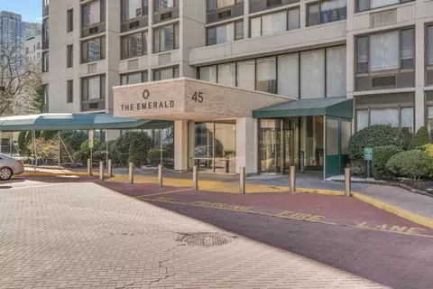 45 River Dr S #807, Jersey City, NJ 07310