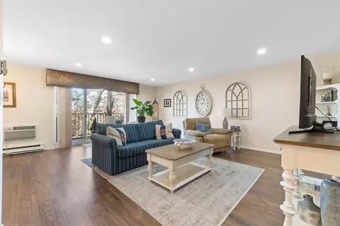 876 Kennedy Blvd #4B, Bayonne, NJ 07002