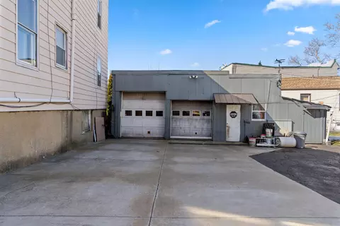 83 Centre Ave, Secaucus, NJ 07094 photo 5