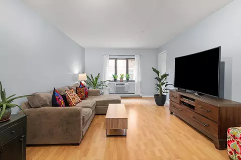 1001 Avenue C #B4, Bayonne, NJ 07002