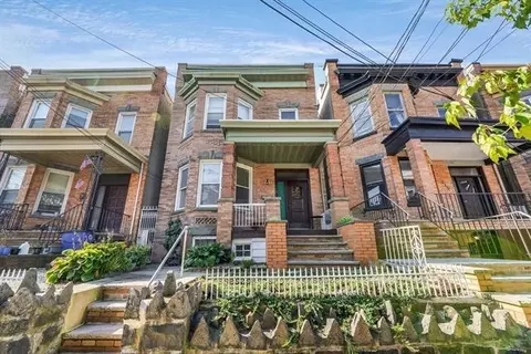 213 Angelique St, Weehawken, NJ 07086