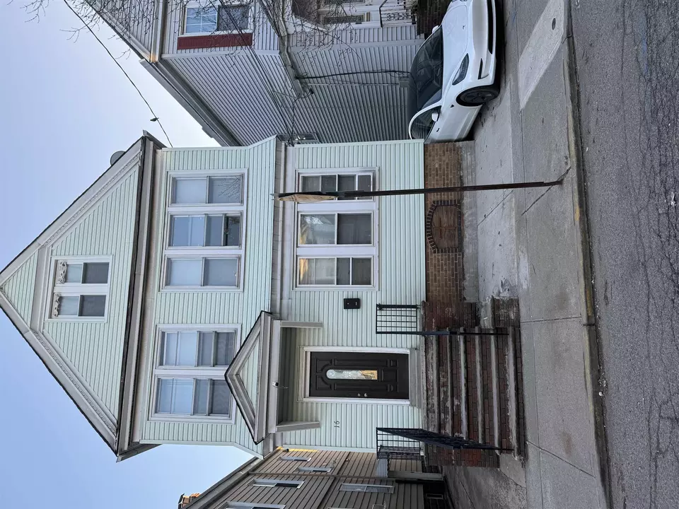 16 Washington Pkwy, Bayonne, NJ 07002 4 Photos Movoto